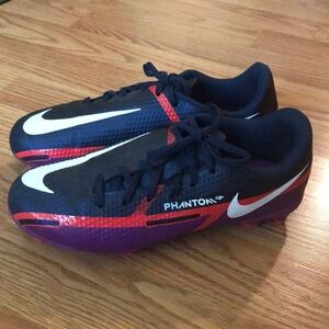 NIKE PHANTOM SOCCER CLEATS